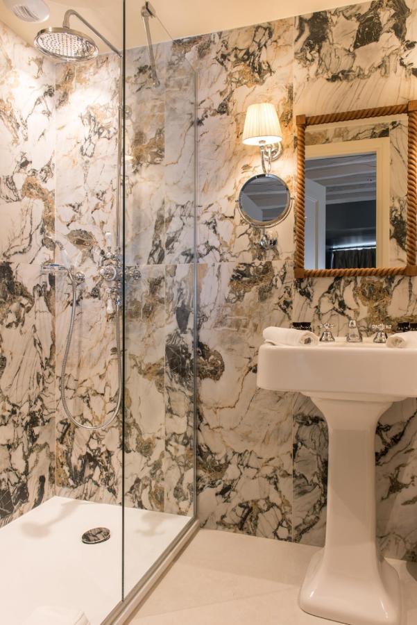 Hotel Fougere Párizs Kültér fotó